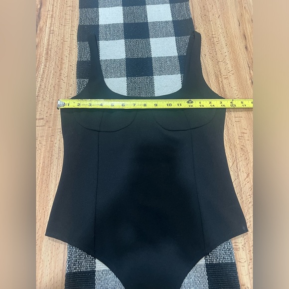 Tight fitting black bodysuit with shape outline detail throughout - Picture 6 of 12